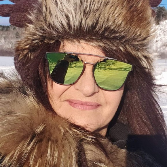 Meet your Posher, Tammy - Picture 1 of 1